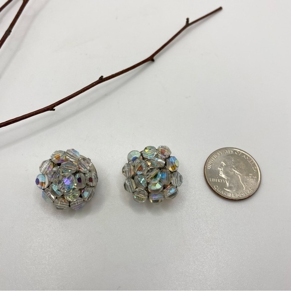 AURORA Borealis Clear Crystal Beaded Cluster Clip-On Vintage Earrings - Picture 6 of 7
